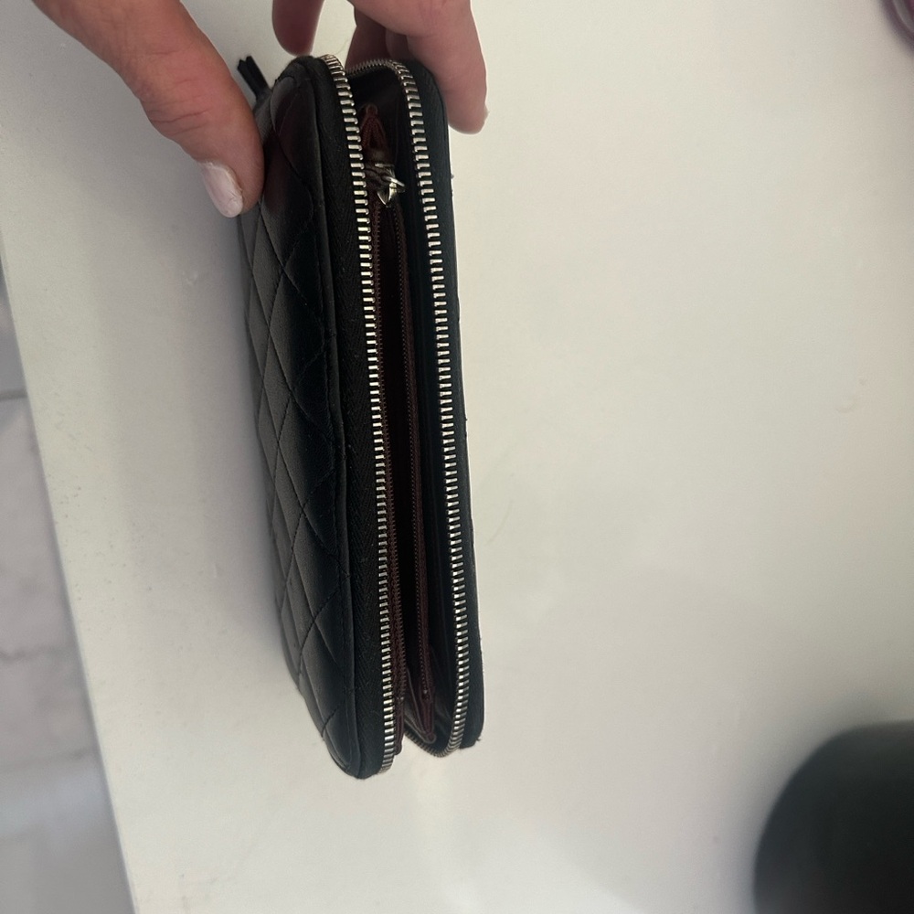 CHANEL Black Quilted Leather Wallet - Picture 7 of 14